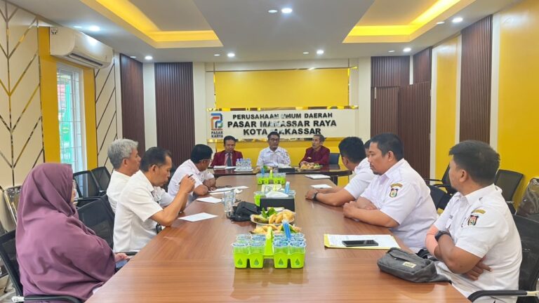 Perumda Pasar Makassar Hadirkan Beasiswa Kuliah
