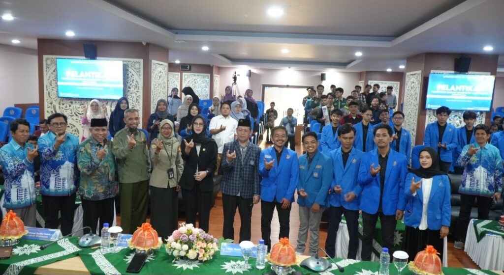 Ketua DPRD Sulsel Hadiri Pelantikan BEM Unismuh