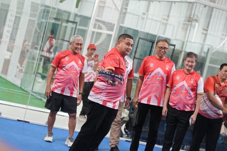 Wali Kota Makassar Munafri Buka Turnamen Padel REI Merdeka 2026