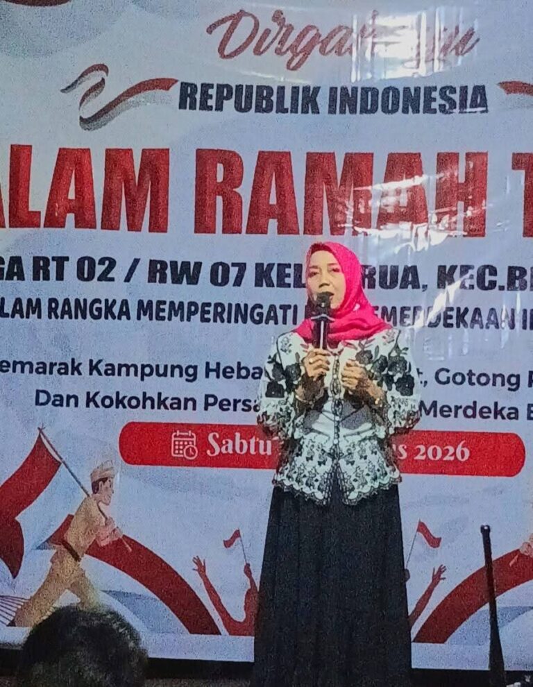 Lurah Berua Hadiri Malam Ramah Tamah HUT ke-81 RI di RT 02 RW 07
