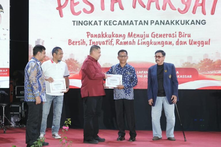 Munafri – Melinda Aksa Kompak Hadiri Pesta Rakyat Kecamatan Panakkukang
