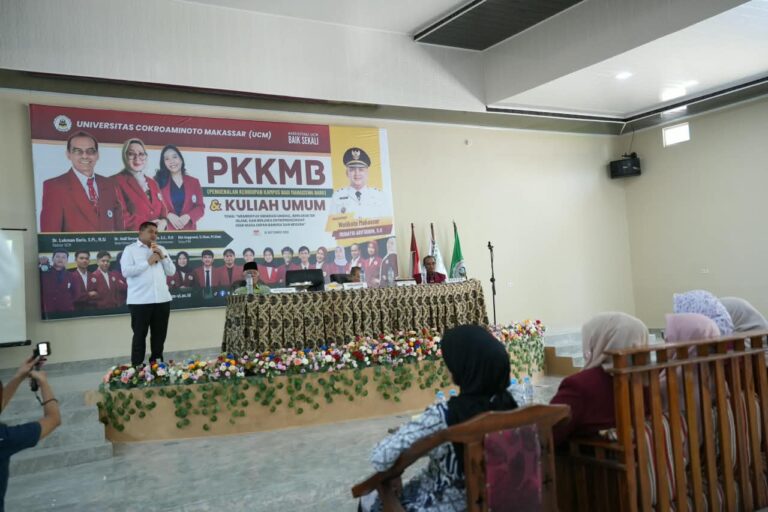 Munafri Bagikan Resep Sukses ke Mahasiswa Baru UCM