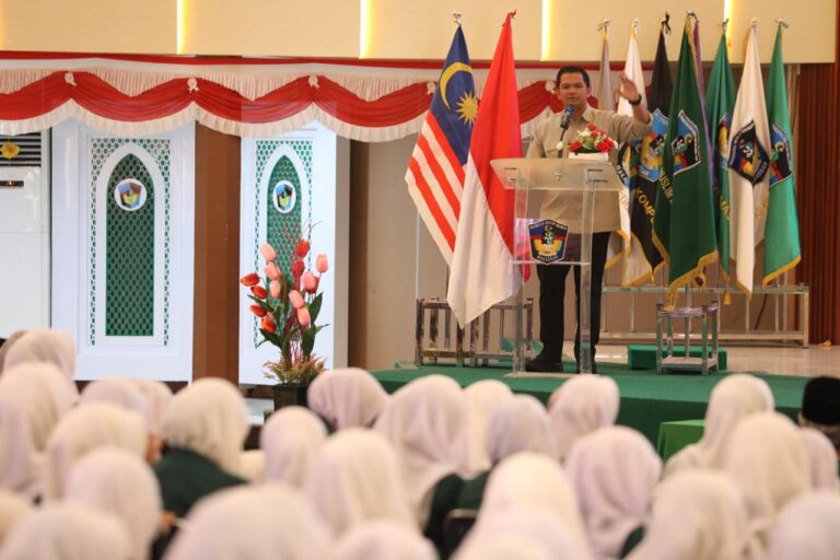 Bupati Bantaeng Jadi Dosen Luar Biasa Fakultas Sastra dan Ilmu Komunikasi UMI
