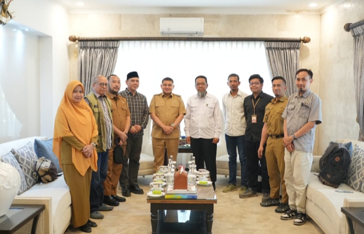 Pemkot Makassar Kolaborasi dengan Unhas Kembangkan Pengelolaan Sampah Terintegrasi