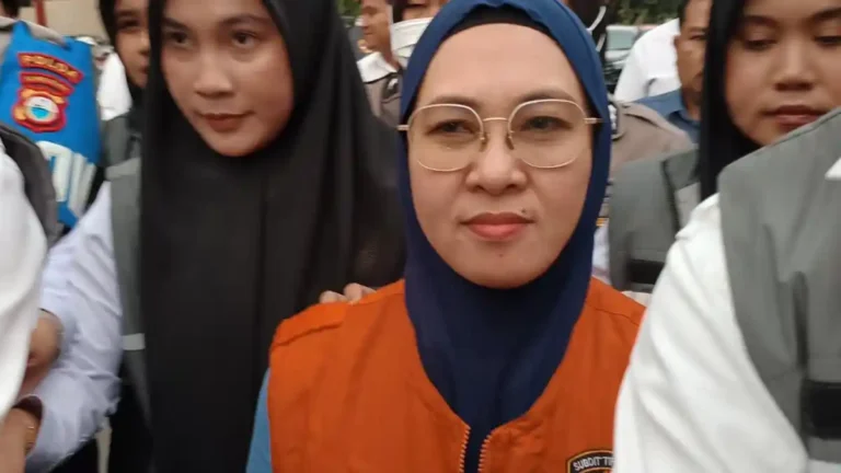 Mantan Bupati Gowa Sitti Husniah Talenrang Ditahan Subdit Tipidkor Polda Sulsel