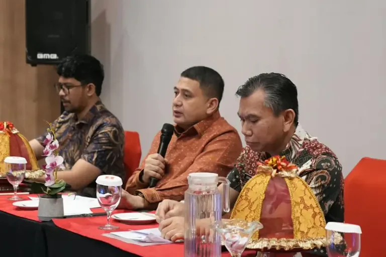 Munafri Minta Tripartit Rutin Bahas Persoalan Ketenagakerjaan