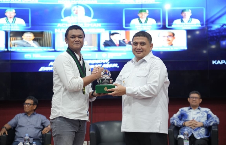 Munafri Dorong Kepsek Tingkatkan Kualitas Pendidikan