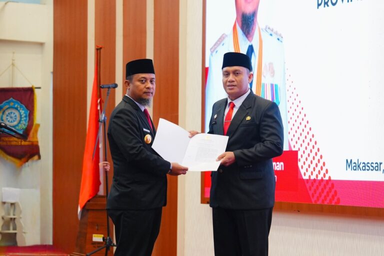 Gubernur Andi Sudirman Lantik Pj Sekda Provinsi Sulsel Andi Winarno Eka Putra